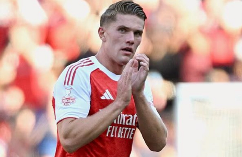 su-tuong-phan-ro-net-giua-gyokeres-va-max-dowman